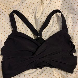 Lululemon sports bra black size 4